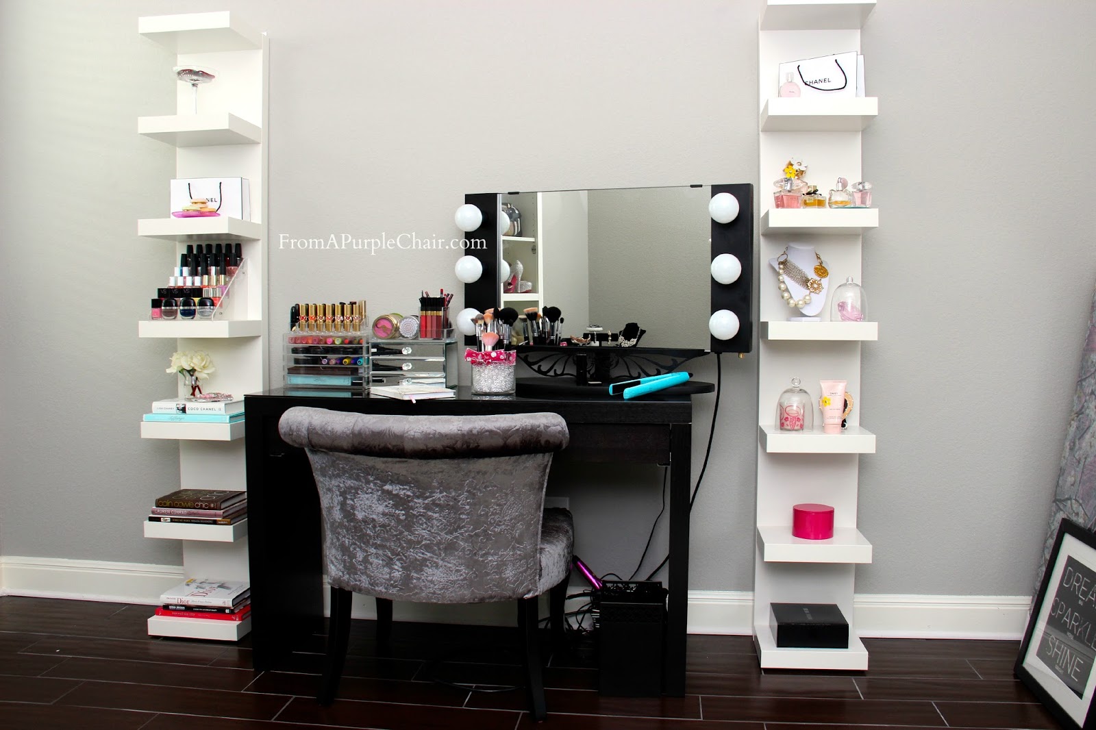 Styrke porcelæn Hysterisk Makeup Room/Beauty Room Set Up (Before) - Miss Liz Heart