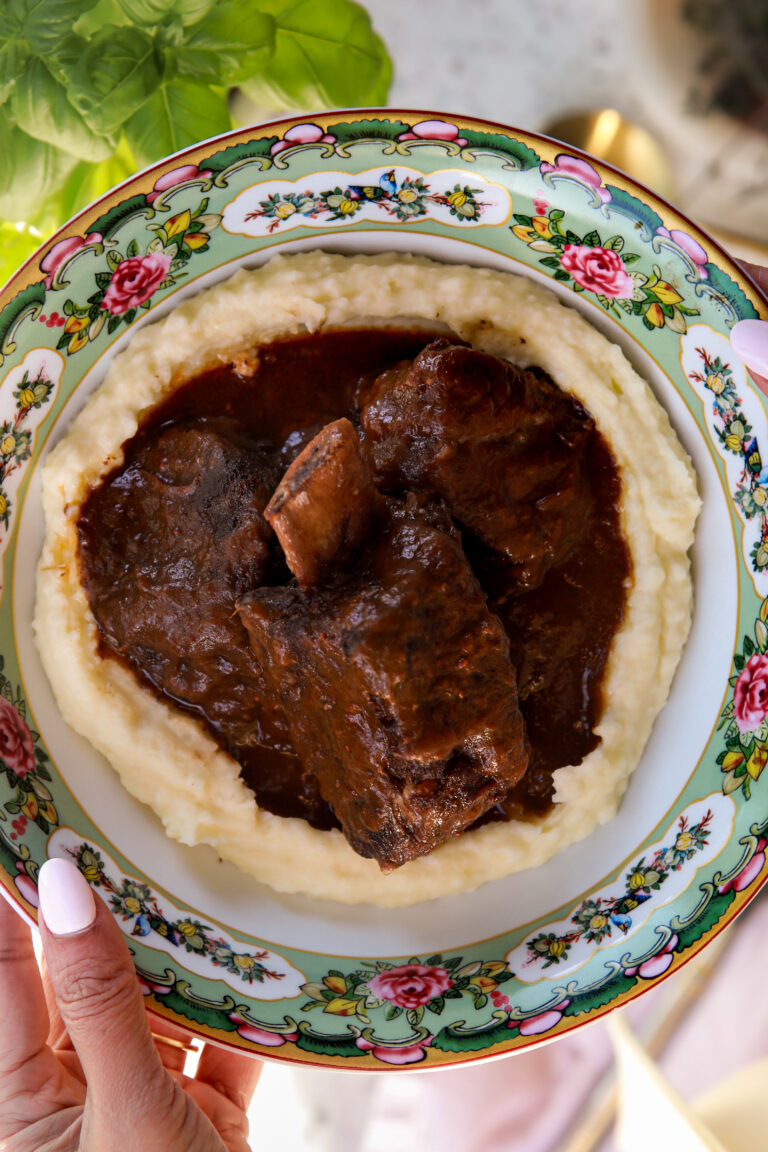 Red Wine Braised Short Ribs with Creamy Mashed Potatoes – Perfect For Date Night At Home